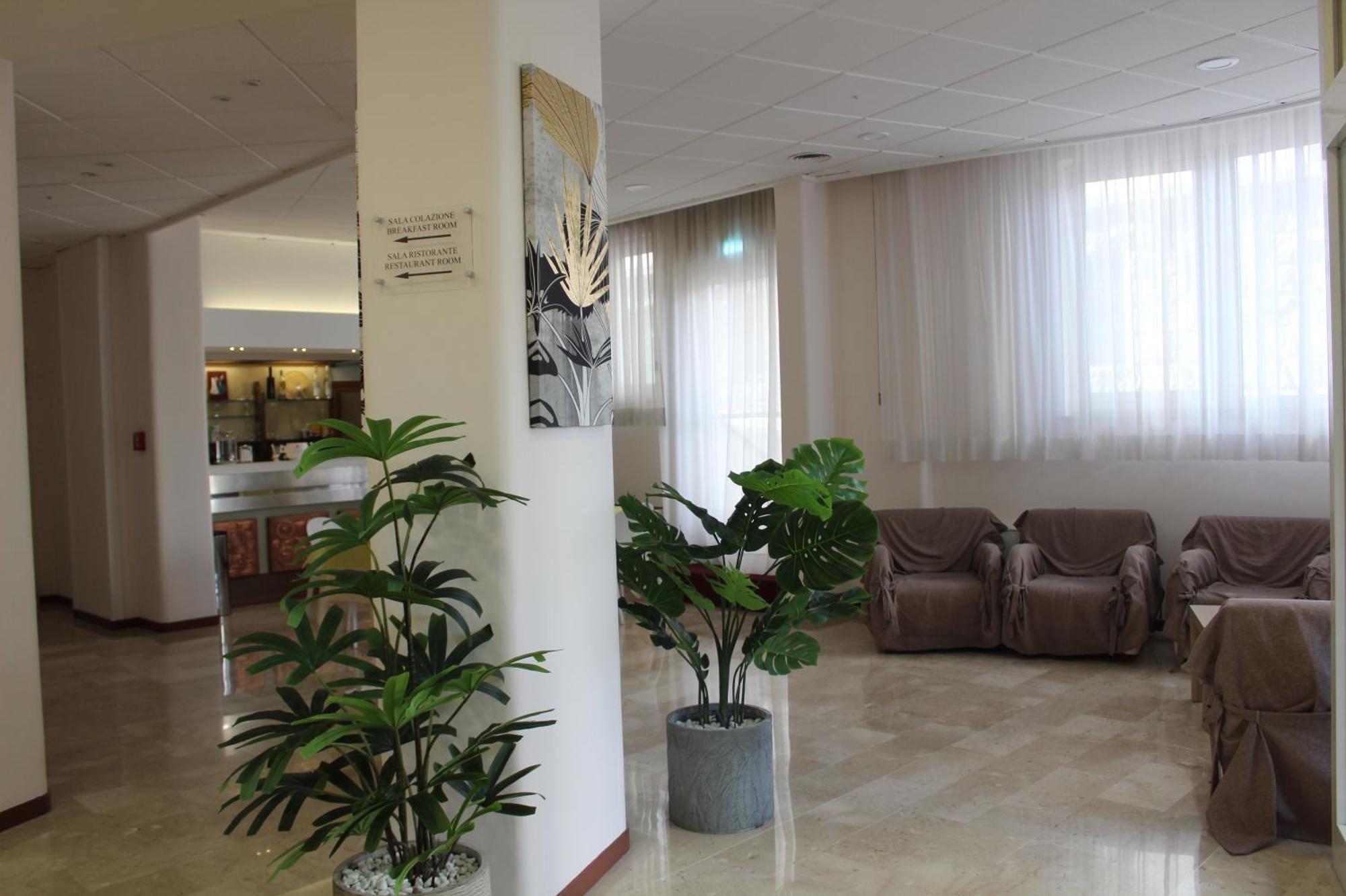 Hotel Palace Masoanri'S Reggio Calabria Exterior foto