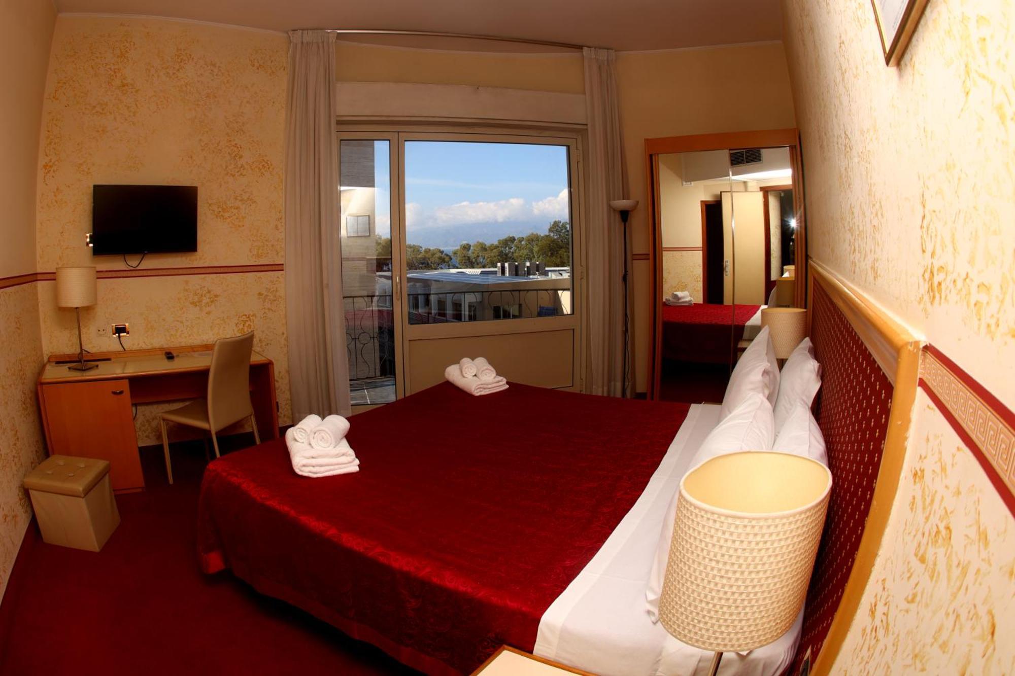 Hotel Palace Masoanri'S Reggio Calabria Exterior foto